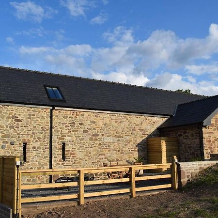 Cowshed In The Black Mountains Abergavenny ภายนอก รูปภาพ