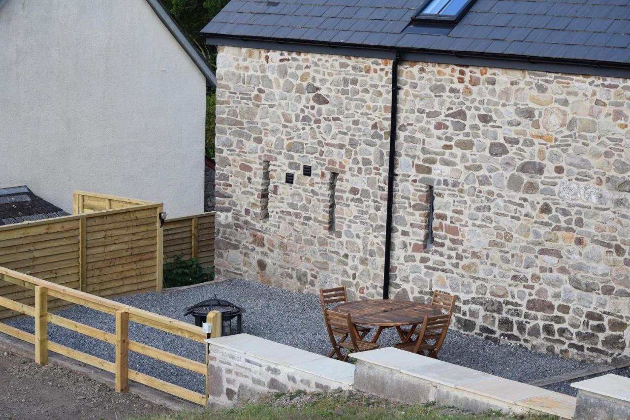 Cowshed In The Black Mountains Abergavenny ภายนอก รูปภาพ